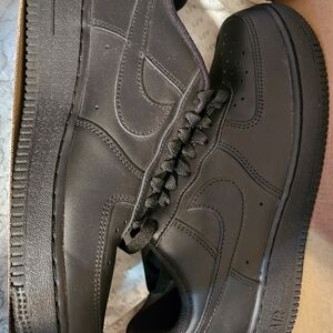 Nike Men's Black AIR FORCE 1'07; Size 9 Sneakers